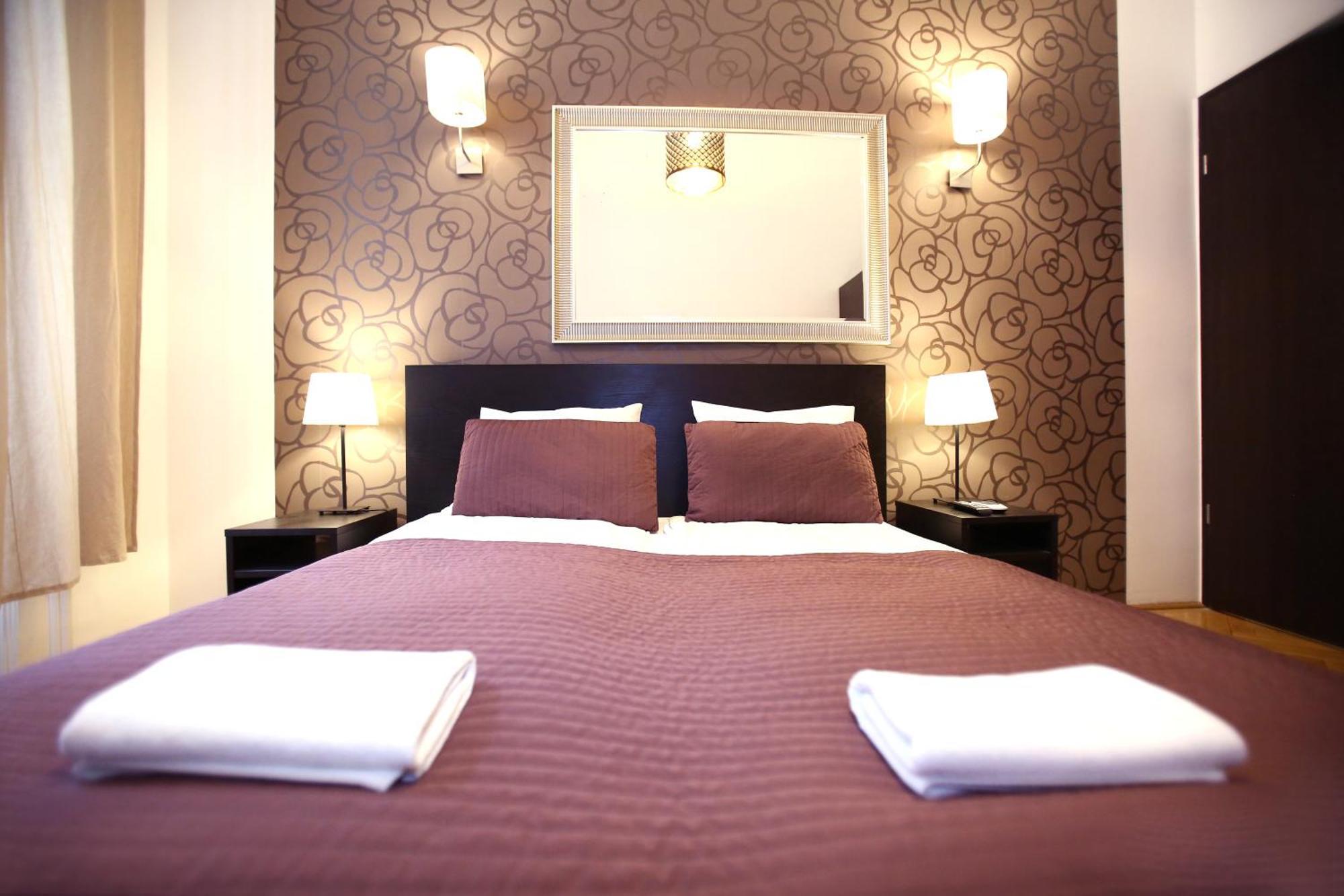 Dohany Street I - 3BR / Sleeps 6  Boedapest Buitenkant foto